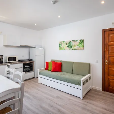 Flor Da Laranja, Apartment *