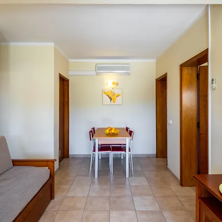 Flor Da Laranja, Apartment *